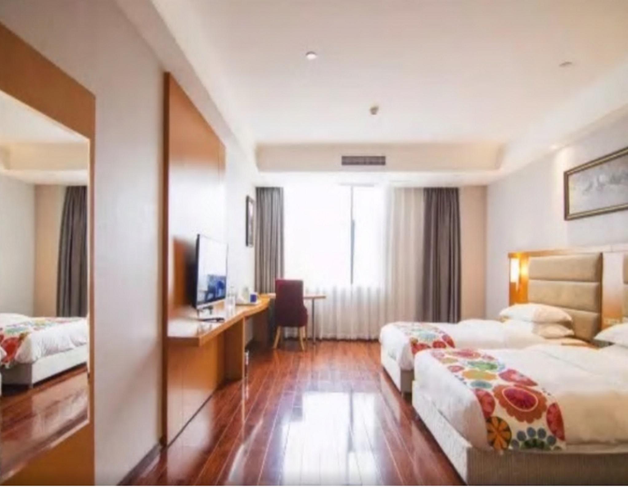 Отель Ibis Chongqing Airport Экстерьер фото