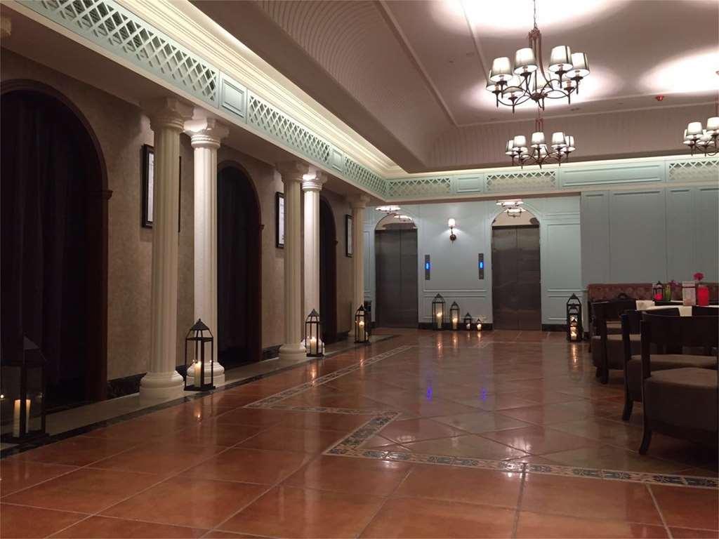 Отель Ibis Chongqing Airport Экстерьер фото